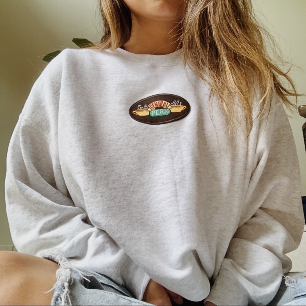 n e w | friends central perk crewneck ♡ - Picture 1 of 8